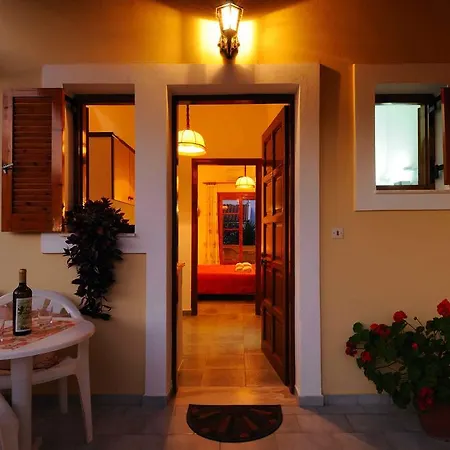 Theocharis Appartement